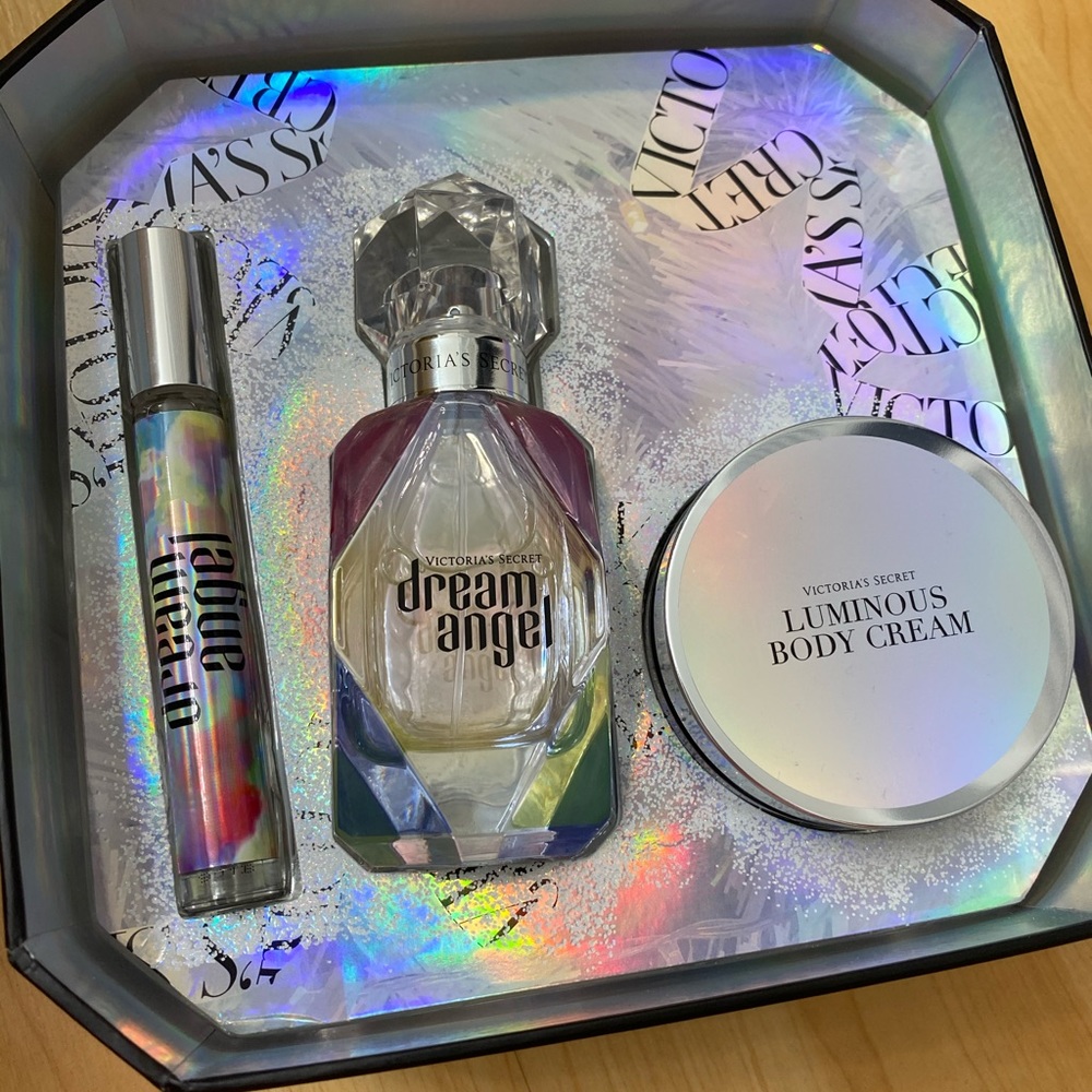 Victoria’s Secret gift box brand new